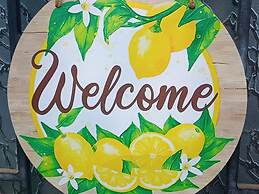 Apartment With Air-con and Pool