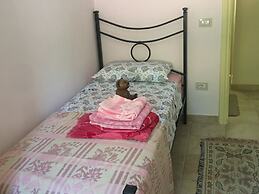 Apartment With Air-con and Pool