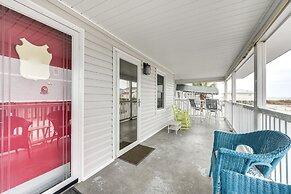 North Myrtle Beach Studio w/ Pool: Walk to Shore!