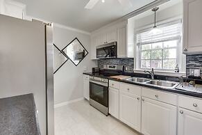 North Myrtle Beach Studio w/ Pool: Walk to Shore!