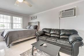 North Myrtle Beach Studio w/ Pool: Walk to Shore!