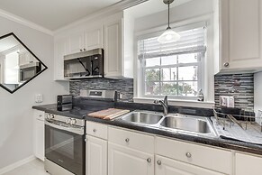 North Myrtle Beach Studio w/ Pool: Walk to Shore!