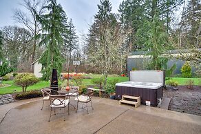 Spacious Oregon Home w/ Hot Tub, Fire Pit & Grill!