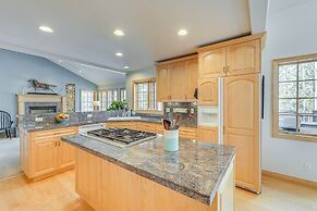 Beautiful Hailey Home: Walk to Big Wood River!