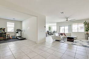 Peoria Home ~ 7 Mi to State Farm Stadium!