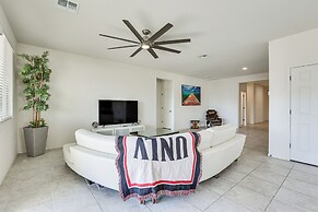 Peoria Home ~ 7 Mi to State Farm Stadium!