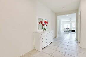 Peoria Home ~ 7 Mi to State Farm Stadium!