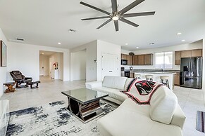 Peoria Home ~ 7 Mi to State Farm Stadium!