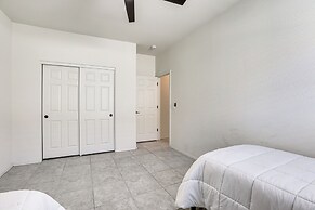 Peoria Home ~ 7 Mi to State Farm Stadium!