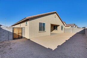 Peoria Home ~ 7 Mi to State Farm Stadium!