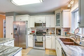 Auburndale Vacation Rental w/ Yard & Lake Views