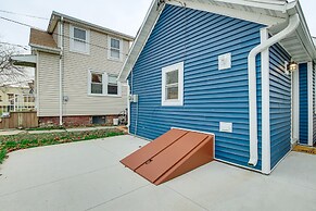Dog-friendly Sheboygan Home - 1 Mi to Town!