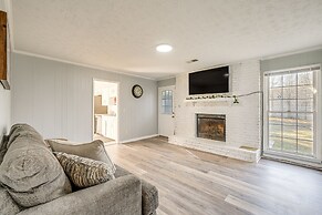 5 Mi to Fort Moore: Quiet Columbus Home