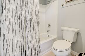 5 Mi to Fort Moore: Quiet Columbus Home