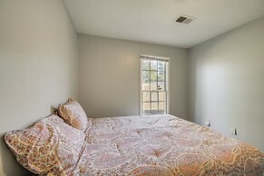 5 Mi to Fort Moore: Quiet Columbus Home