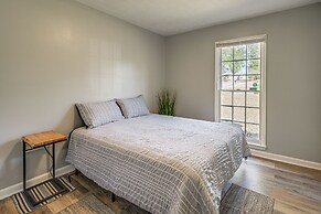 5 Mi to Fort Moore: Quiet Columbus Home