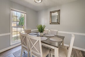 5 Mi to Fort Moore: Quiet Columbus Home