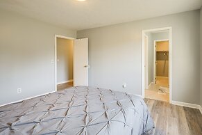 5 Mi to Fort Moore: Quiet Columbus Home