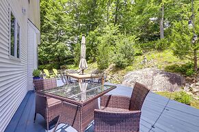 Mystic Retreat w/ Patio & Grill: Walk to River!