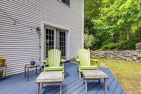 Mystic Retreat w/ Patio & Grill: Walk to River!