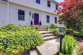 Mystic Retreat w/ Patio & Grill: Walk to River!