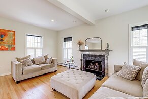 Mystic Retreat w/ Patio & Grill: Walk to River!