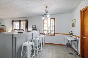 9 Mi to Water Park: Silver Creek Gem w/ Fireplace!