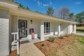 9 Mi to Water Park: Silver Creek Gem w/ Fireplace!