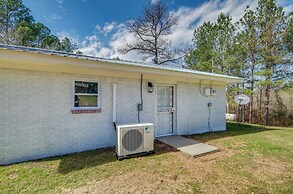 9 Mi to Water Park: Silver Creek Gem w/ Fireplace!