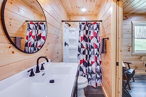 Modern Salineville Cabin on 13 Acres w/ Fire Pit!