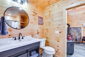 Modern Salineville Cabin on 13 Acres w/ Fire Pit!