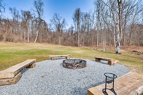 Modern Salineville Cabin on 13 Acres w/ Fire Pit!