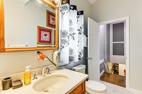 Spacious Home w/ Tranquil Patio ~ 29 Mi to DC!