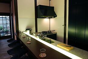 KAMIYASHIKI Private Hotel Self Check-in