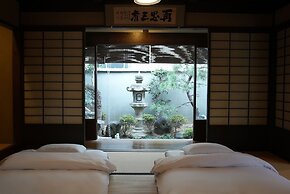 KAMIYASHIKI Private Hotel Self Check-in