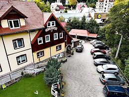 Harmont Montis (dawna Zającówka) leśna enklawa w centrum miasta