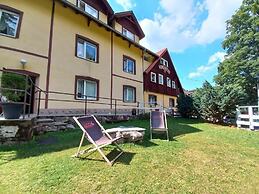 Harmont Montis (dawna Zającówka) leśna enklawa w centrum miasta