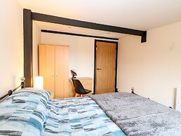 Squirrel Lodge