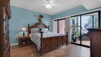 Palm Beach Club 4-127 Parrot-dise Palms