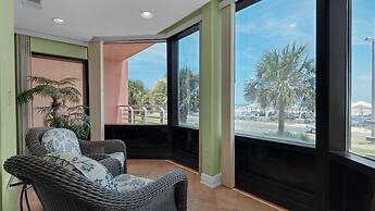 Palm Beach Club 4-127 Parrot-dise Palms