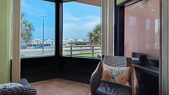 Palm Beach Club 4-127 Parrot-dise Palms