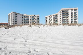 Regency Towers 702 West- Azure Pleasure