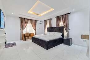Gorgeous Shortlet Apartment Lekki