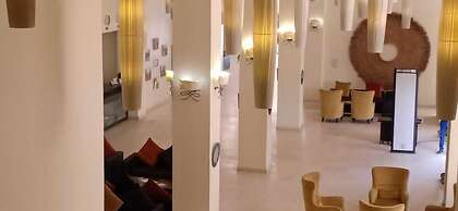 Euphoria Hotel & Suites by House 9