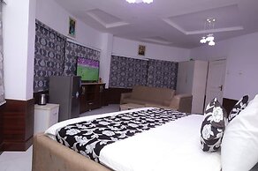 The Paradise Beach Resort and Apartment