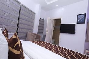 The Paradise Beach Resort and Apartment