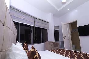 The Paradise Beach Resort and Apartment