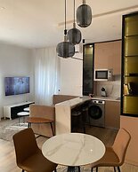 Le Noir Studio Apt Ikoy