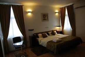 Pearl Court Residence & Hotels