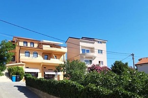 Damir - Free Parking & BBQ - A3